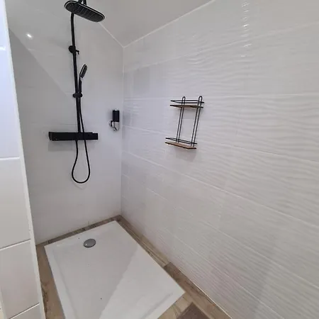 Maison Avec Riviere, Piscine, Spa, Sauna Infrarouge,terrain Boules, Ping-pong, Volley Et Badminton Dom wakacyjny