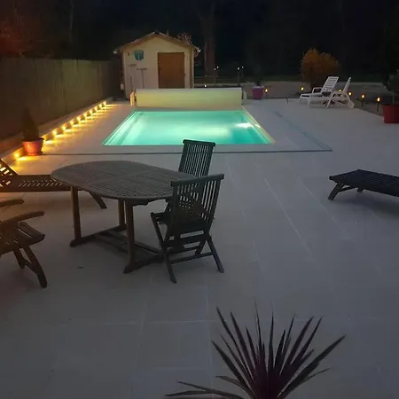 Maison Avec Rivière, Piscine, Spa, Sauna Infrarouge,terrain Boules, Ping-pong, Volley Et Badminton Sainte-Tulle