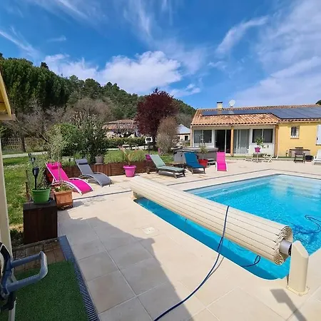 Maison Avec Rivière, Piscine, Spa, Sauna Infrarouge,terrain Boules, Ping-pong, Volley Et Badminton Hébergement de vacances