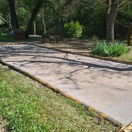 Maison Avec Rivière, Piscine, Spa, Sauna Infrarouge,terrain Boules, Ping-pong, Volley Et Badminton Hébergement de vacances *