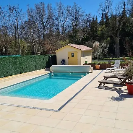 Maison Avec Rivière, Piscine, Spa, Sauna Infrarouge,terrain Boules, Ping-pong, Volley Et Badminton Hébergement de vacances