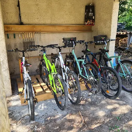 Hébergement de vacances Maison Avec Rivière, Piscine, Spa, Sauna Infrarouge,terrain Boules, Ping-pong, Volley Et Badminton *